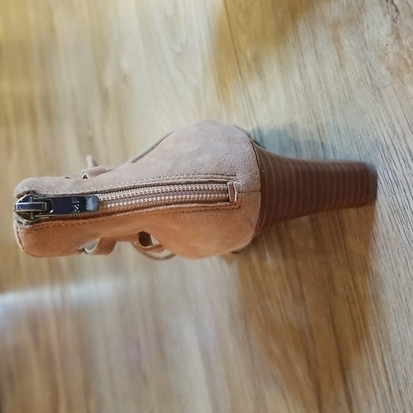 Marc Fisher Womens Blush Pink Suede Lace Up Sandal Heels shoes Sandals - Picture 6 of 12